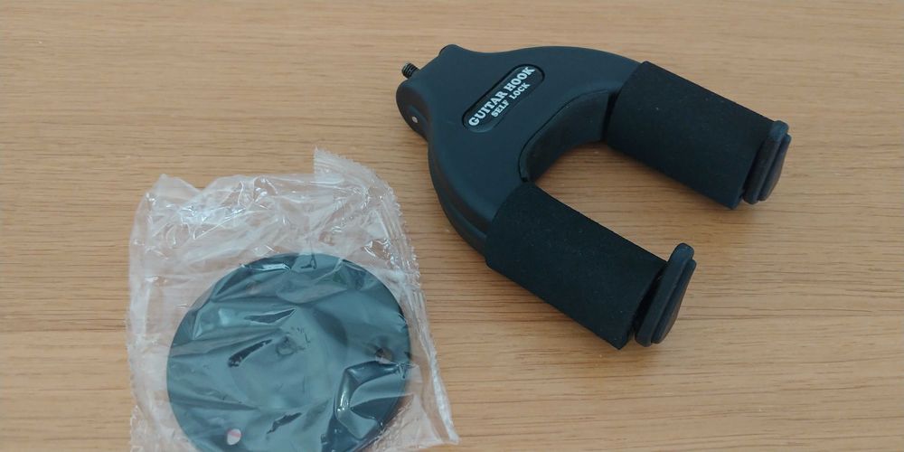 Hak ścienny na gitarę elektryczną