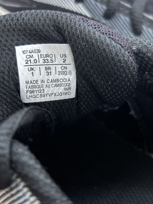 кроссовки футзалкі asics upcourt 5 31