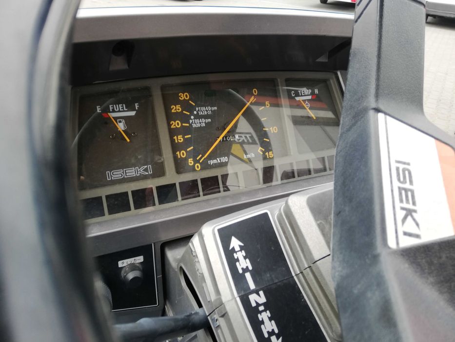 Traktor ISEKI wspomaganie rewers kabina 4WD nie malowany, glebogryzark