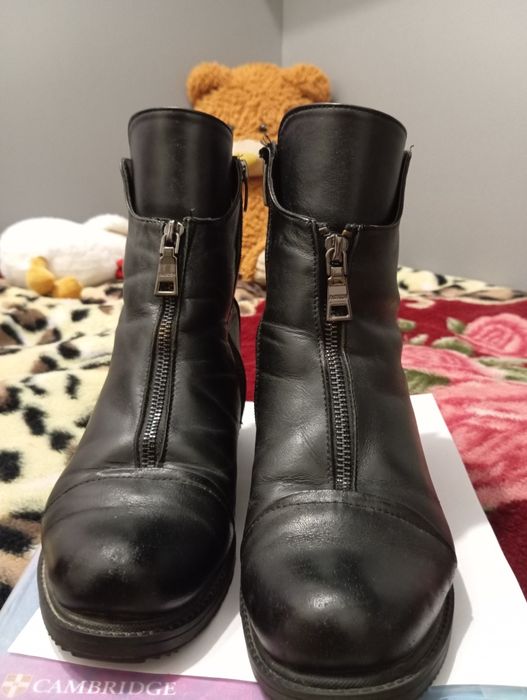 Зімнє шкіряне жіноче взуття