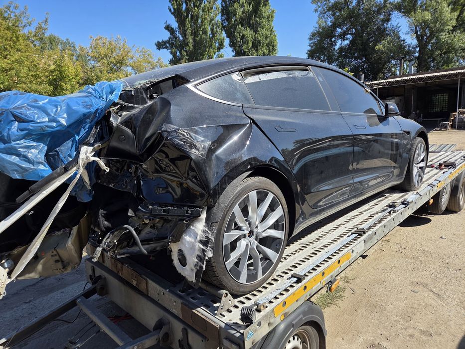 Разборка Tesla Model 3 Highland капот Крыло дверь фара бампер ходовая