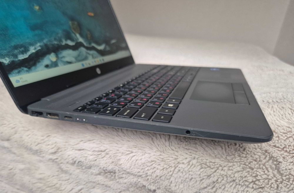 Ноутбук HP 250 G8 4L1Q8UT Intel i5-1135G7 15.6" FHD IPS 16Gb 256Gb SSD