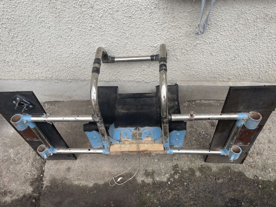 Транець для двигуна