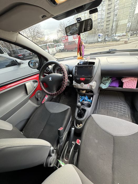 Peugeot 107 2011 року