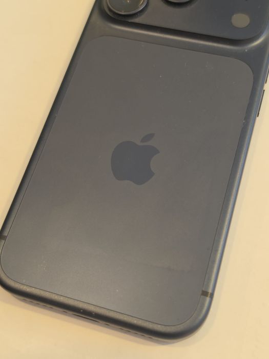 Iphone 17 PRO 256gb - niebieski, stan idealny