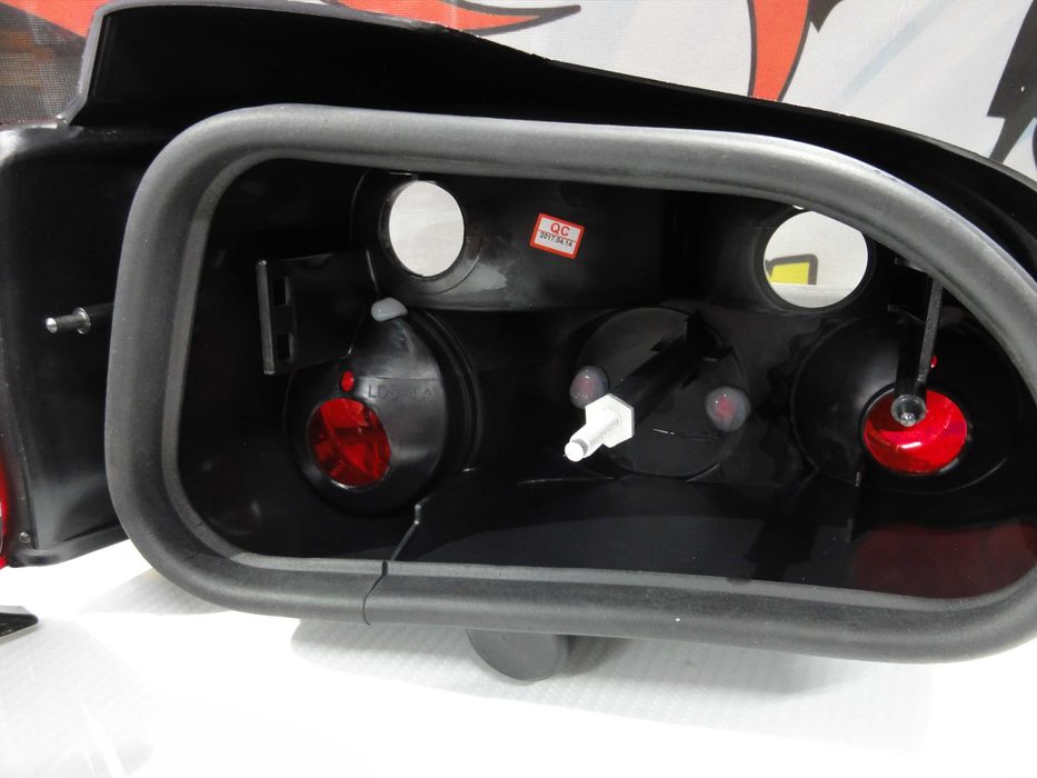 Farolins / farois traseiros para Citroen Saxo 96-03 vermelho cristal / red clear