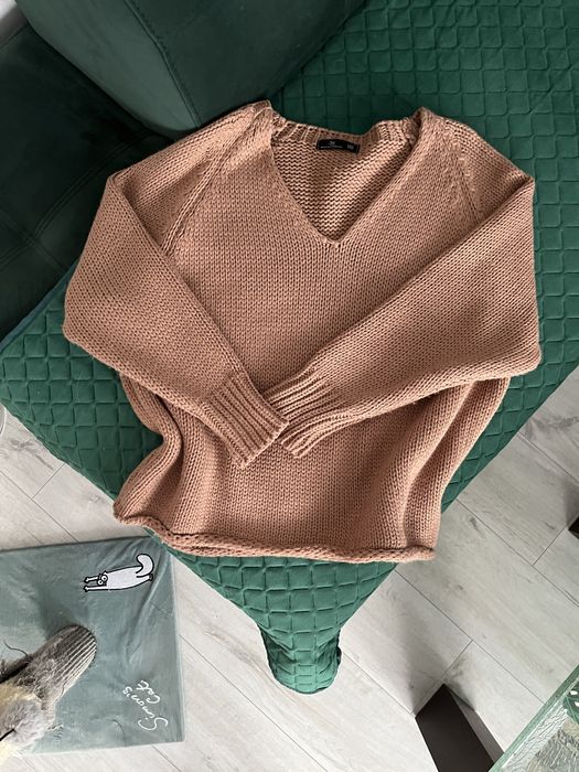 Sweter ciepły Akryl firmy TMC