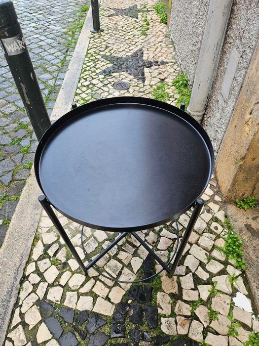 Conjunto de mesas pequenas