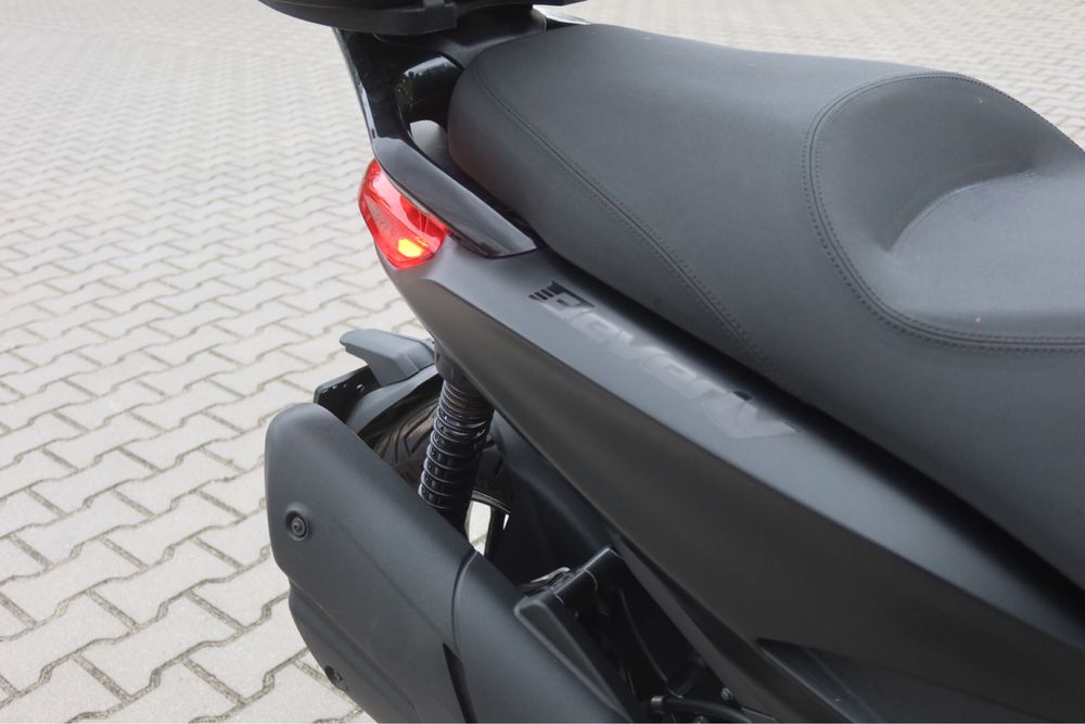 Piaggio Beverly 400 HPE 2023.11 Nero Cosmo model 2024