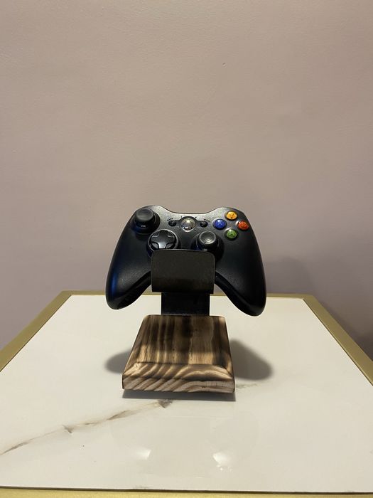 Ręcznie wykonany stojak na pada do konsoli Xbox / Playstation