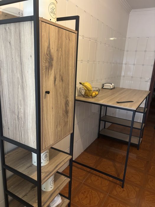 Conjunto ilha ( mesa/bar) e arnario