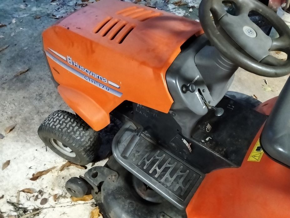 Trator relva Husqvarna cth 170