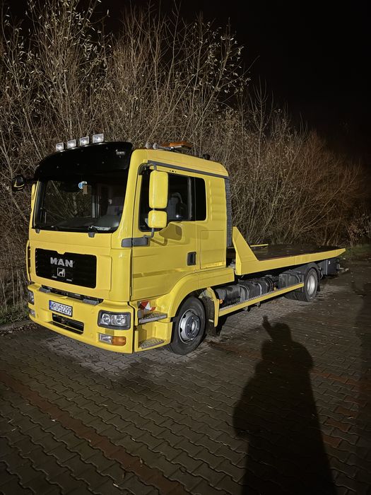 Laweta 24h  Pomoc drogowa | Auta osobowe, dostawcze, maszyny