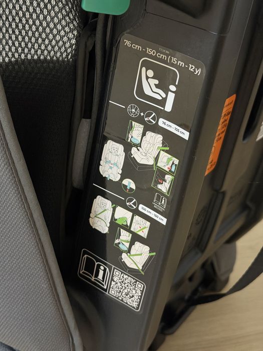 Продаю нове автокрісло від  1 року місців до 12 років ( 76 - 150см )