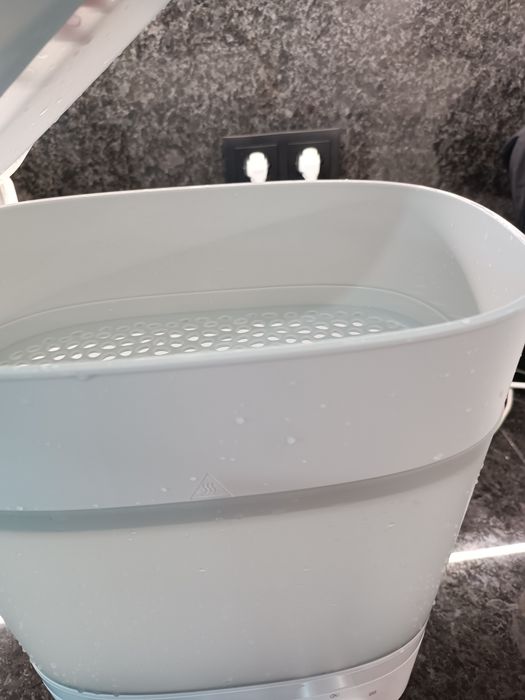 Esterilizador de Biberões com Secador – Como Novo / Excelente Estado