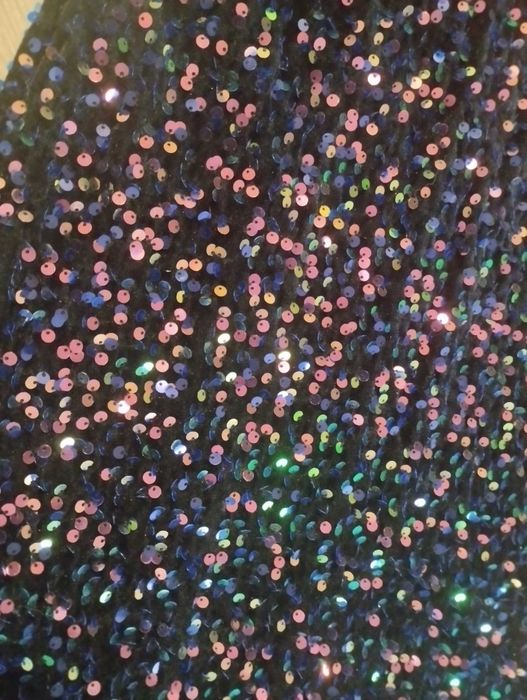 Sukienka cekinowa r.146