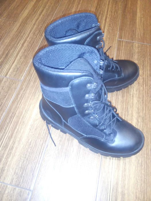 buty czarne do ochrony