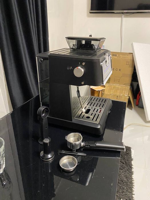 Кавоварка з млином з Німеччини Klarstein GrandPresso Touch 10046674