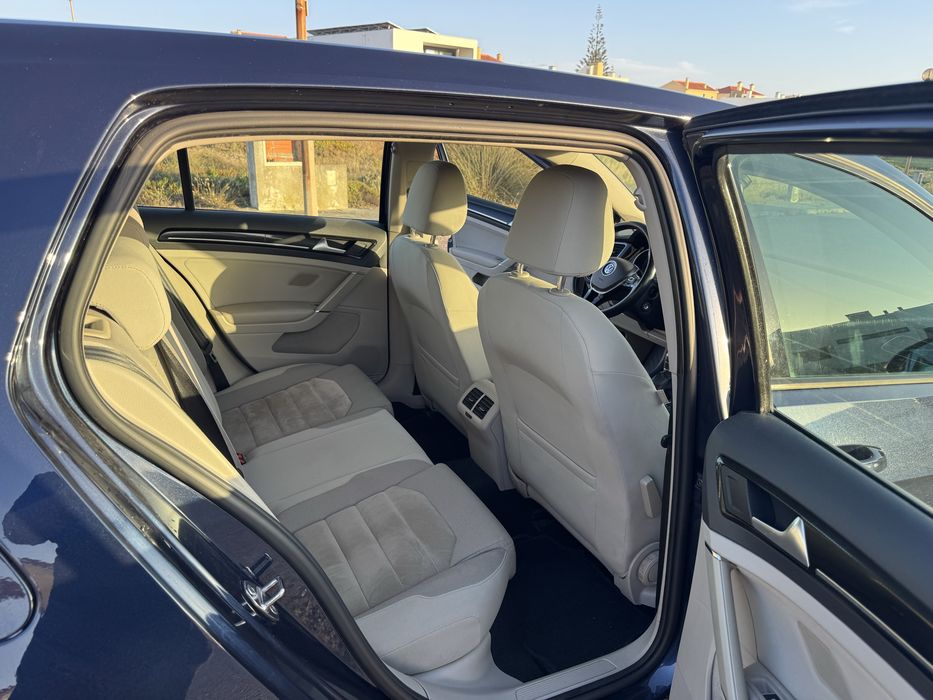 Volkswagen GOLF 7 1.6 TDI HIGHLINE