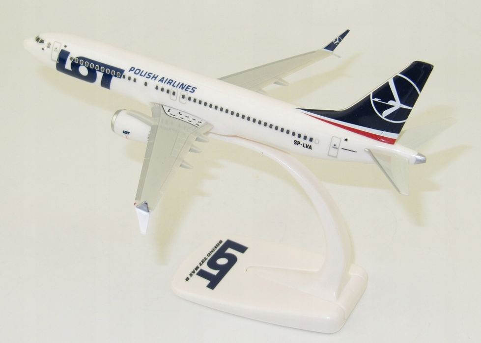 Model samolotu Boeing B737MAX8 LOT 1:200 SP-LVA
