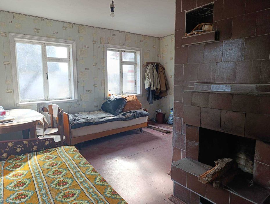 Камін ! Груба ! Свердловина ! Поруч ліс!