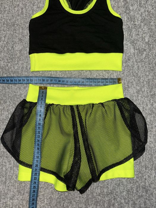 Топ и шорты  для художественной гимнастики. Одежда для гимнастики