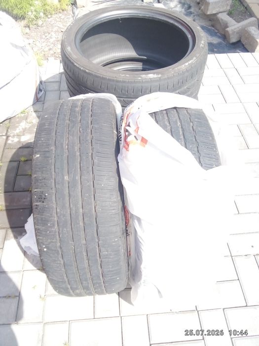 Продам шины 275/35R19