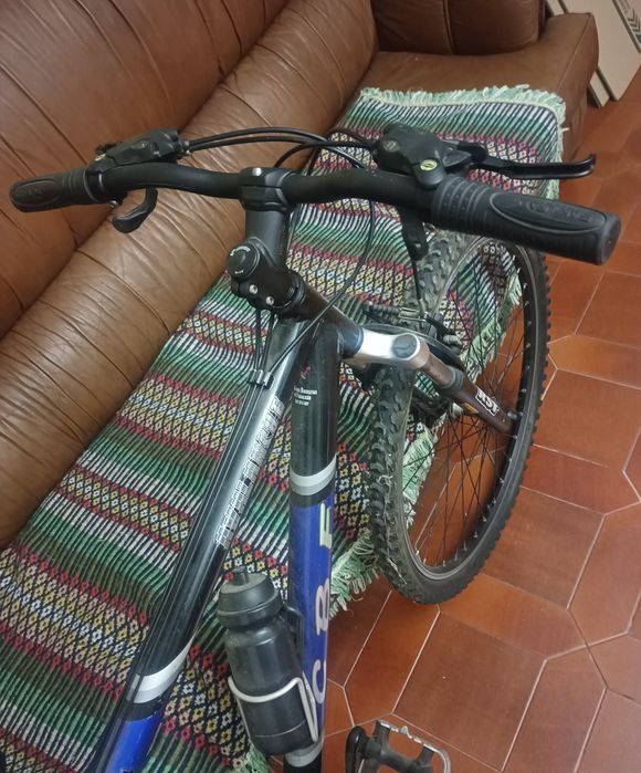 Bicicleta BTT profissional