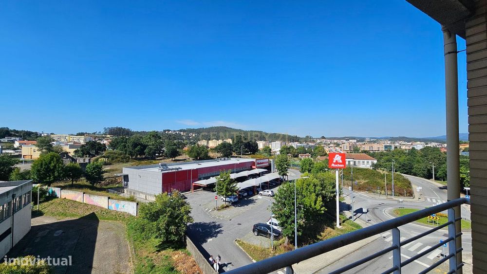 Apartamento T2+1 em Alfena, junto ao Parque Vale do Leça com garagem e