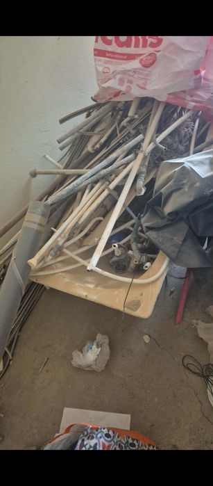 Faço vários tipos de limpeza entulho madeira armazém terreno casa obras sucata lixo
