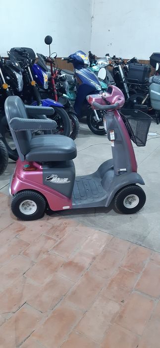 Електроскутер Serio для людей з обмеженими фізичними можливостями