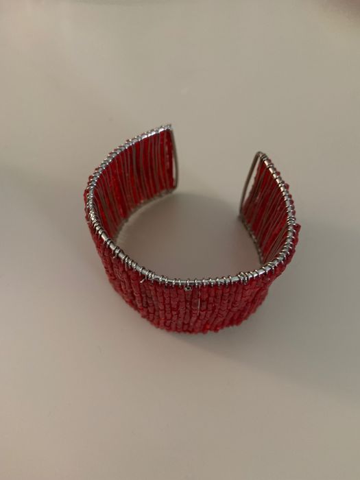 Pulseiras de várias cores