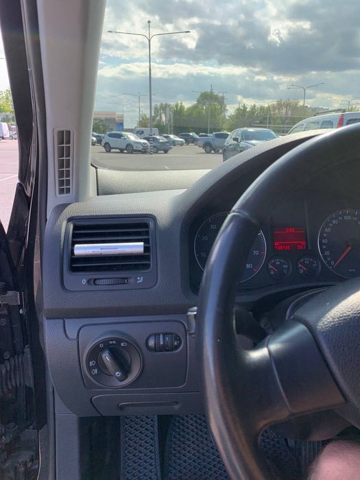 автомобиль Golf 5