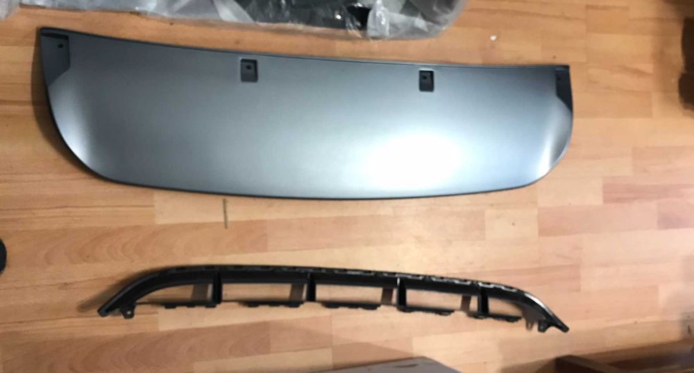 Нижняя губа бампера Audi Q7 4L