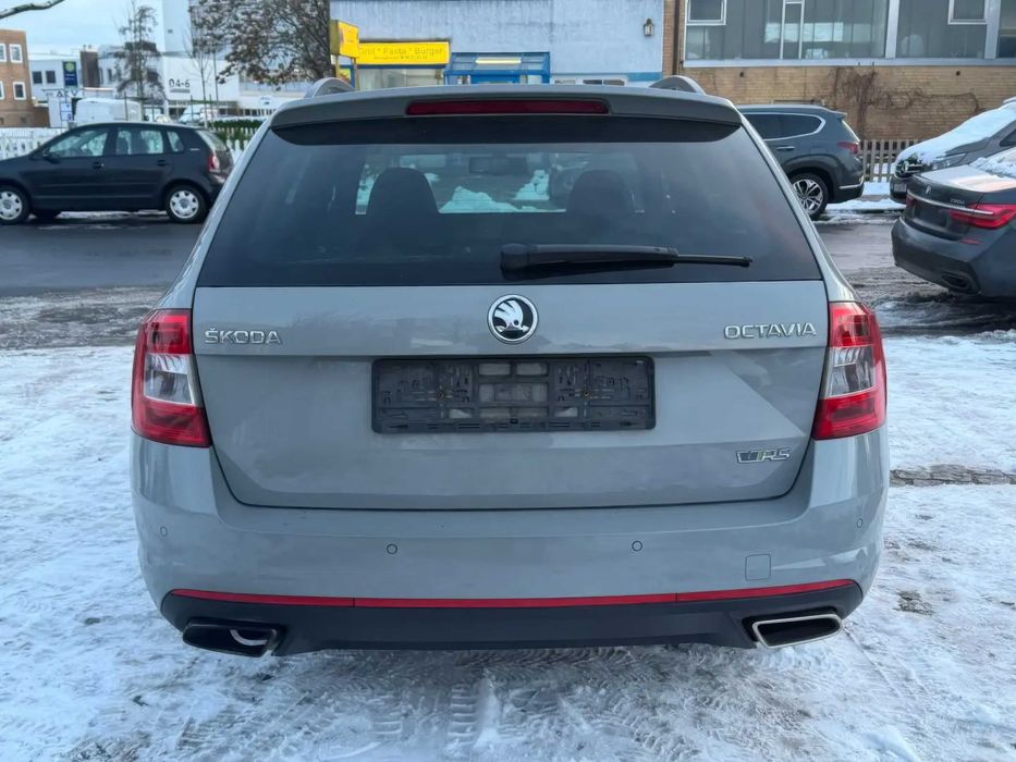 Skoda Octavia RS      2016