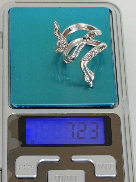 Срібна каблучка у вигляді змійки, 925 проби.