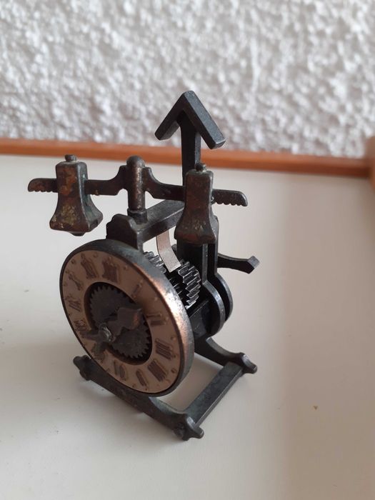 Pencil Sharpener Miniatures "Play Me" and "Hong-Kong"64552839674243122