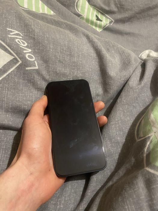 Айфон. Iphone 12/128