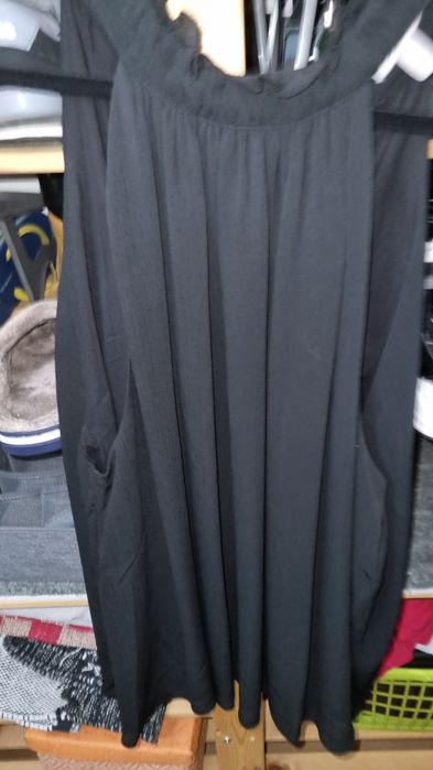 Casacos e blusas usadas