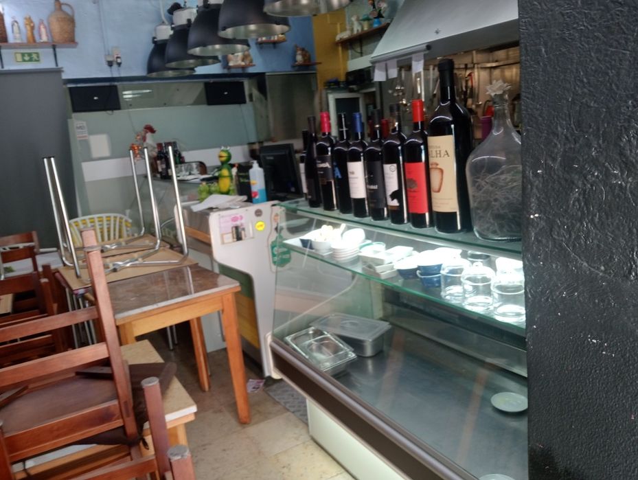 Trespasse churrasqueira Maria Albertina Mercado Rio d Mouro renda 250€