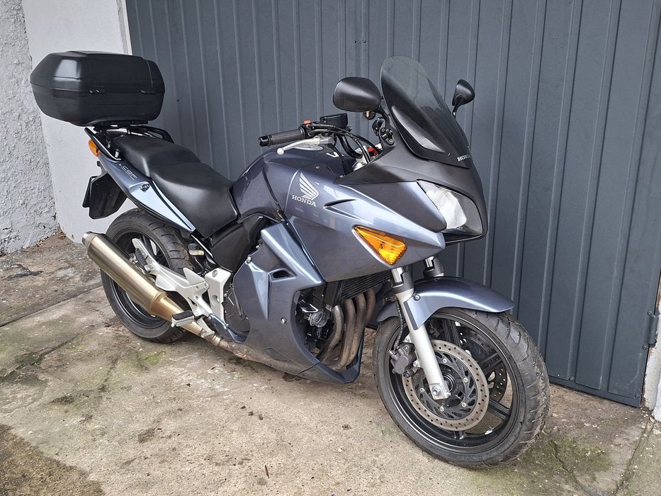 Honda CBF 600 rok 2005 mały przebieg, transport pod dom