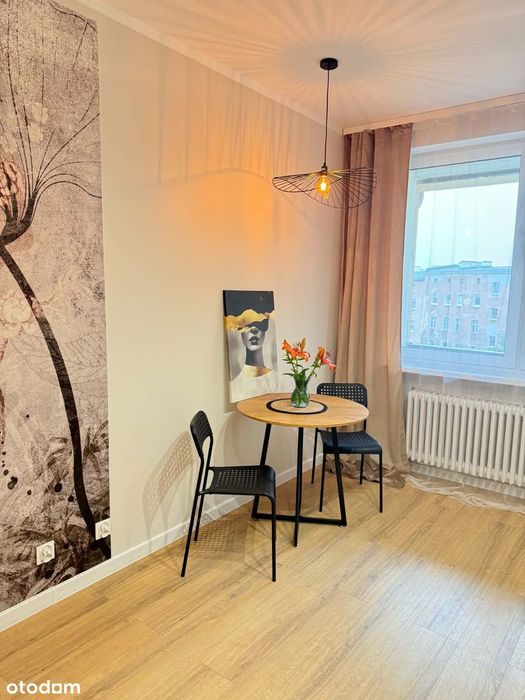 Świeżo Po Remoncie | 45M2 | Duży Balkon 6 M²