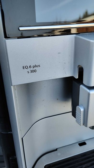 Ekspres ciśnieniowy Siemens EQ. 6 PLUS s300 ,sprawny