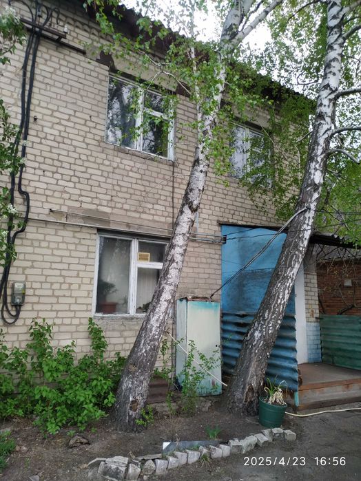 Продам 1/2 житлового будиноку.