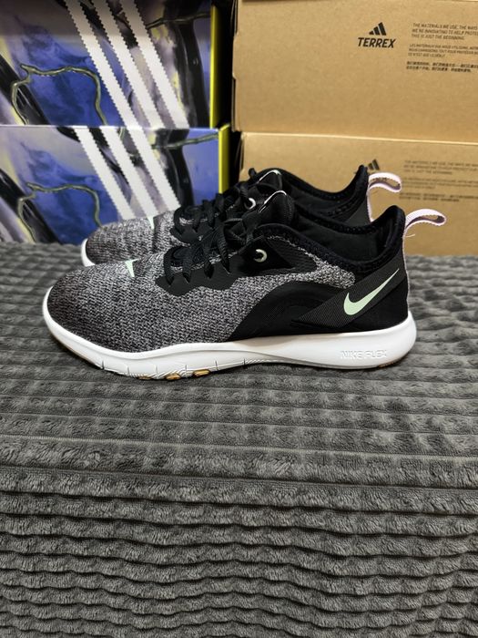 Жіночі кросівки для тренувань Nike Flex Trainer 9 38(24см) оригінал
