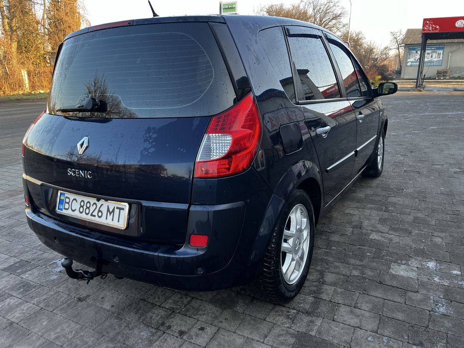 Продам сценіка меган