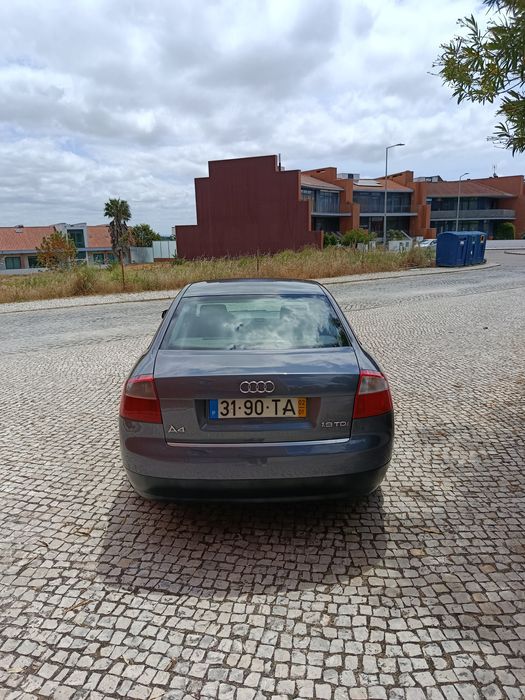 Audi A4 1.9 TDI  130CV PD em muito bom estado!!!