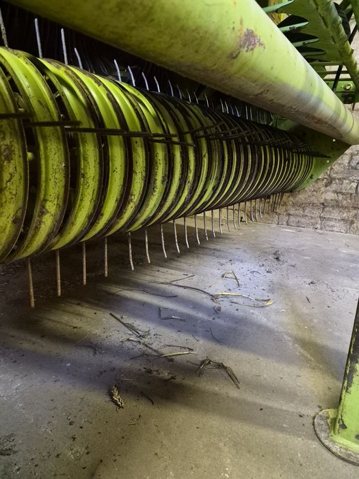 Прес- подборщик Пресс-підбирач John Deere  Claas 
Deere 332, 332а Джон Дір