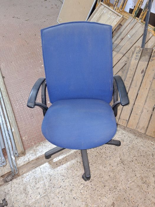 Cadeiras de escritorio porta gavetas