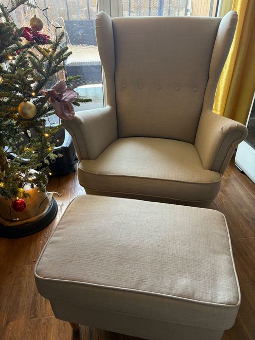Fotel uszak z podnóżkiem Ikea